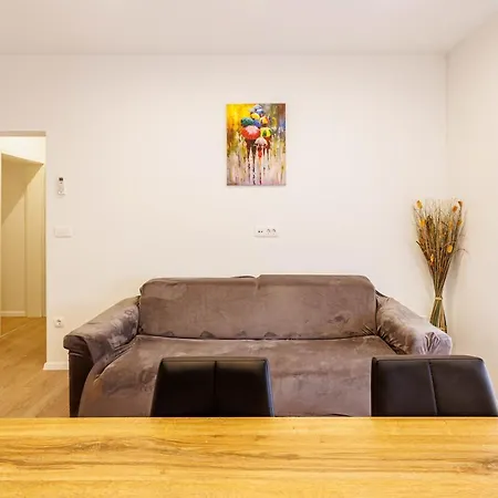 Blue Pearl-split Town Center 斯普利特